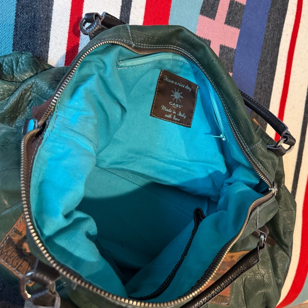 Gabs Forrest Green Italian Leather Shoulder Purse with Travel Luggage Patches. - Picture 9 of 10